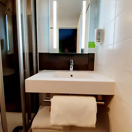 Brit Hotel Confort Rouen Centre Hotel