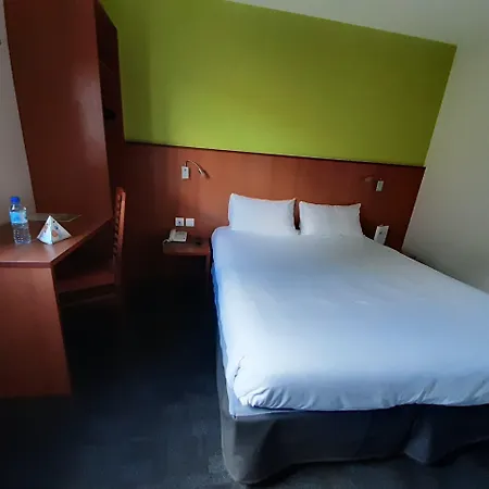 Brit Hotel Confort Rouen Centre 2* روان